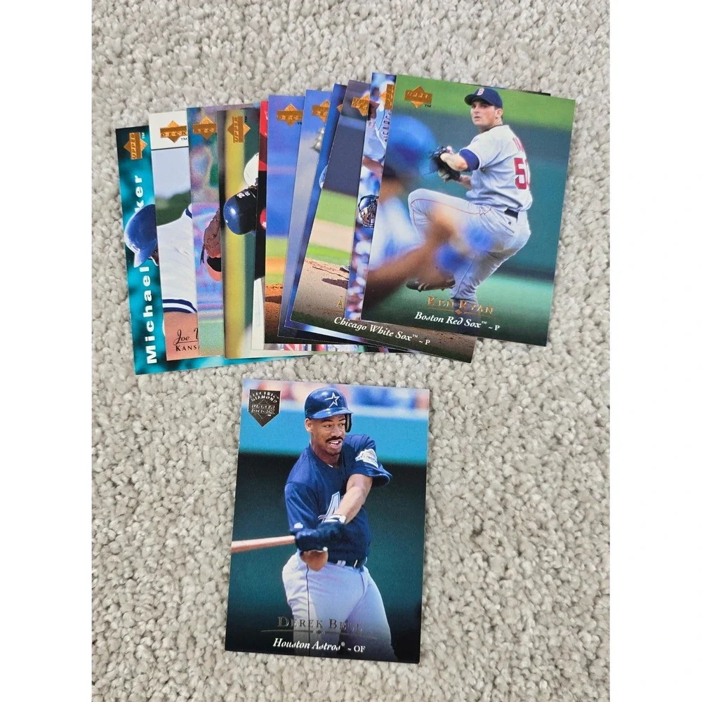 Lot of Vintage 1995 Upper Deck Baseball Cards - NM+ w electric diamond